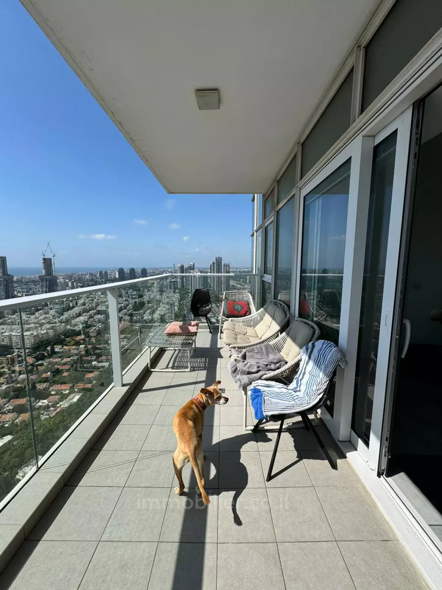 Apartment 4 Rooms Tel Aviv Hakirya 601-IBL-41