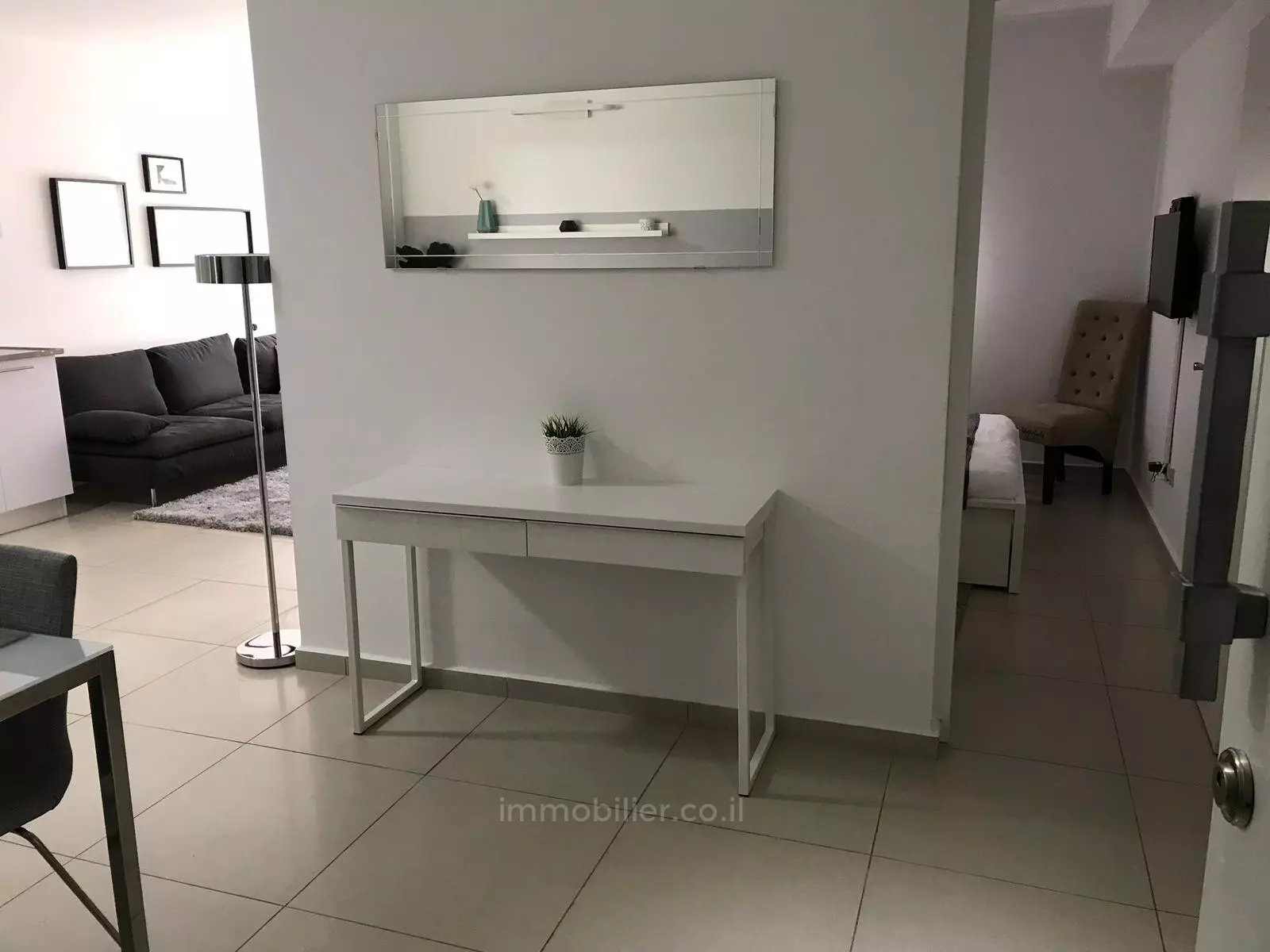 Apartment 3 rooms Tel Aviv City center 601-IBL-7