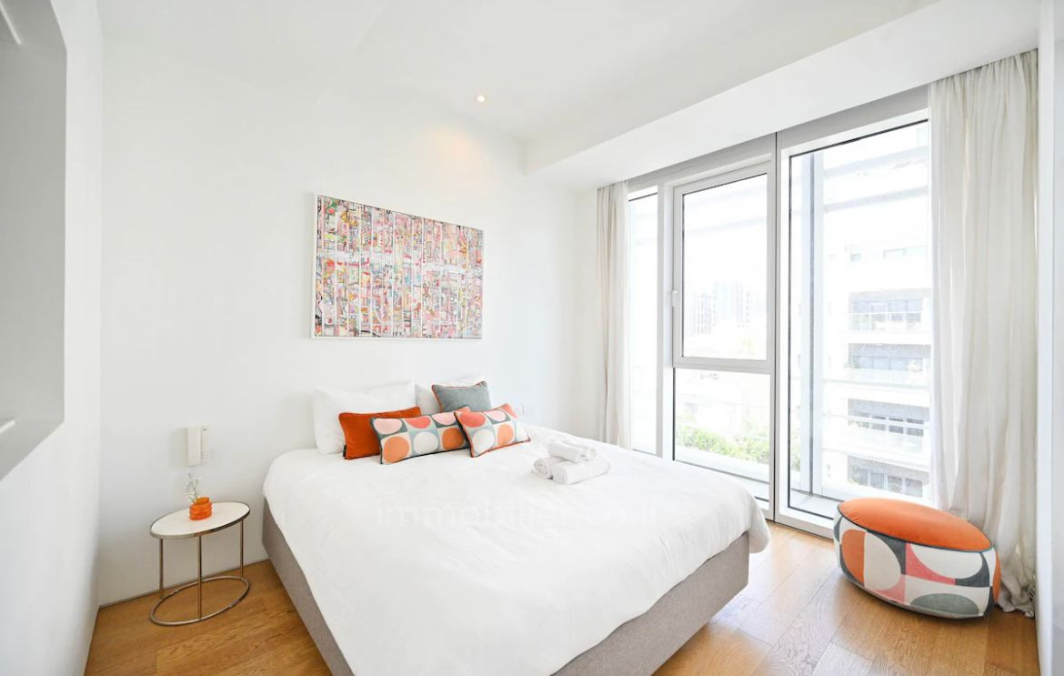 Apartment 3 Rooms Tel Aviv Lev Tel-Aviv 627-IBL-1