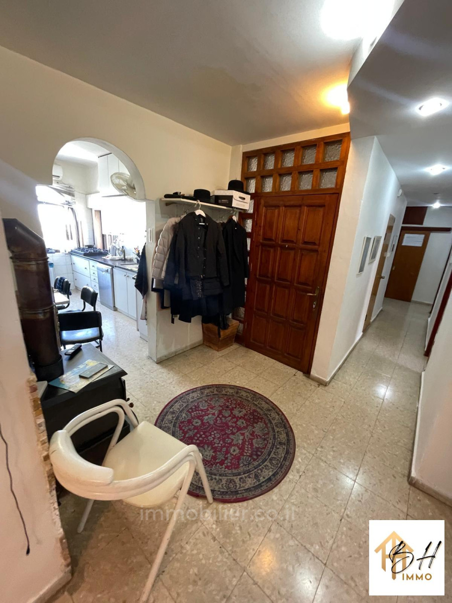 Apartment 10 Rooms Jerusalem Beit Vagan 630-IBL-3