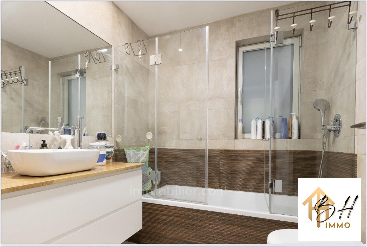 Duplex 6 Rooms Jerusalem Chaare Hessed 630-IBL-4