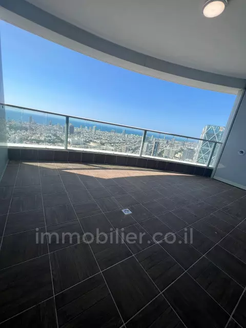 Sale Mini-Penthouse Tel Aviv