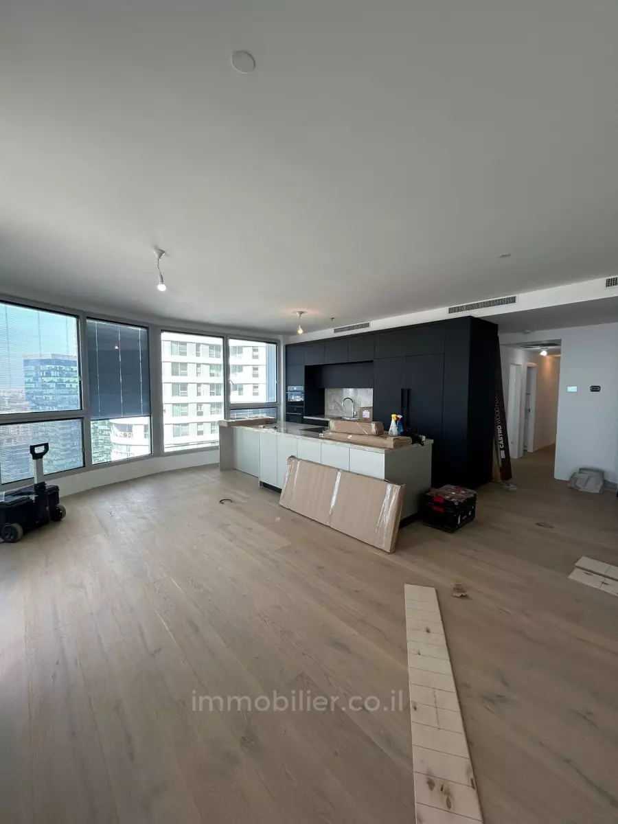 Mini-Penthouse 6 rooms Tel Aviv Sarona 633-IBL-15