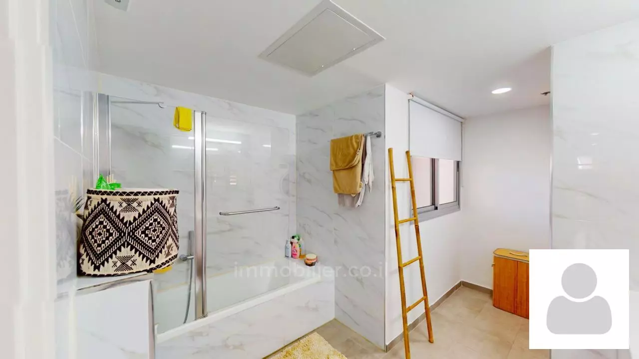 Apartment 5 rooms Hadera beit eliezer 642-IBL-3