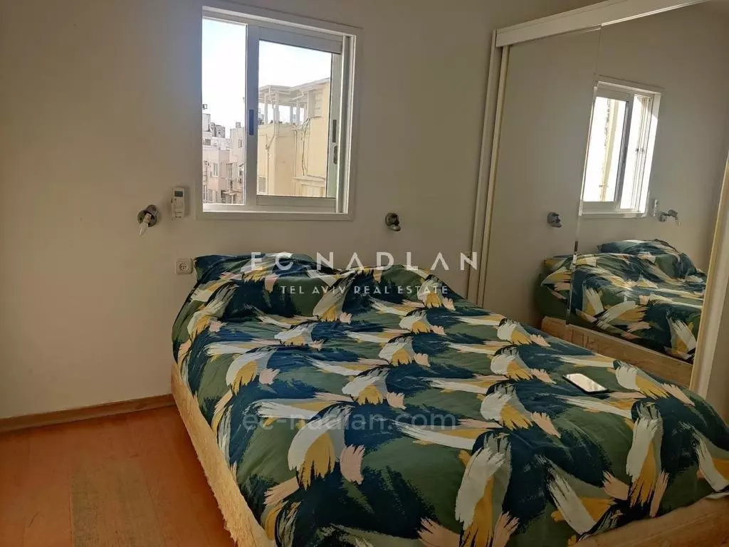 Apartment 5 rooms Tel Aviv Bazel 83-IBL-2528