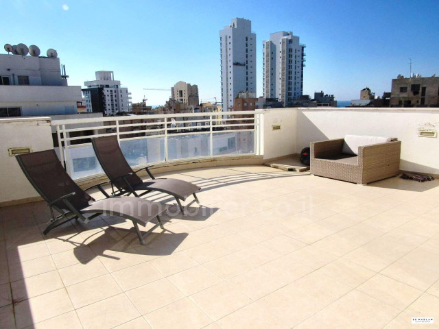 For sale Duplex-Penthouse Netanya