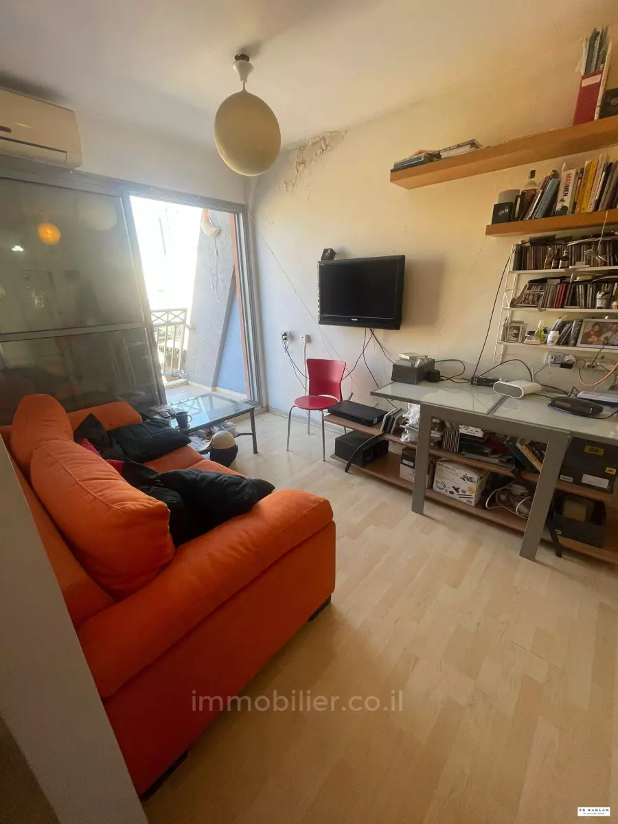 Apartment 1.5 Rooms Tel Aviv Florentine 83-IBL-2548